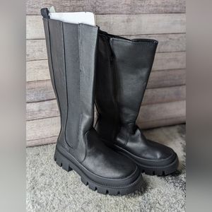NWT Memory foam tall black boots